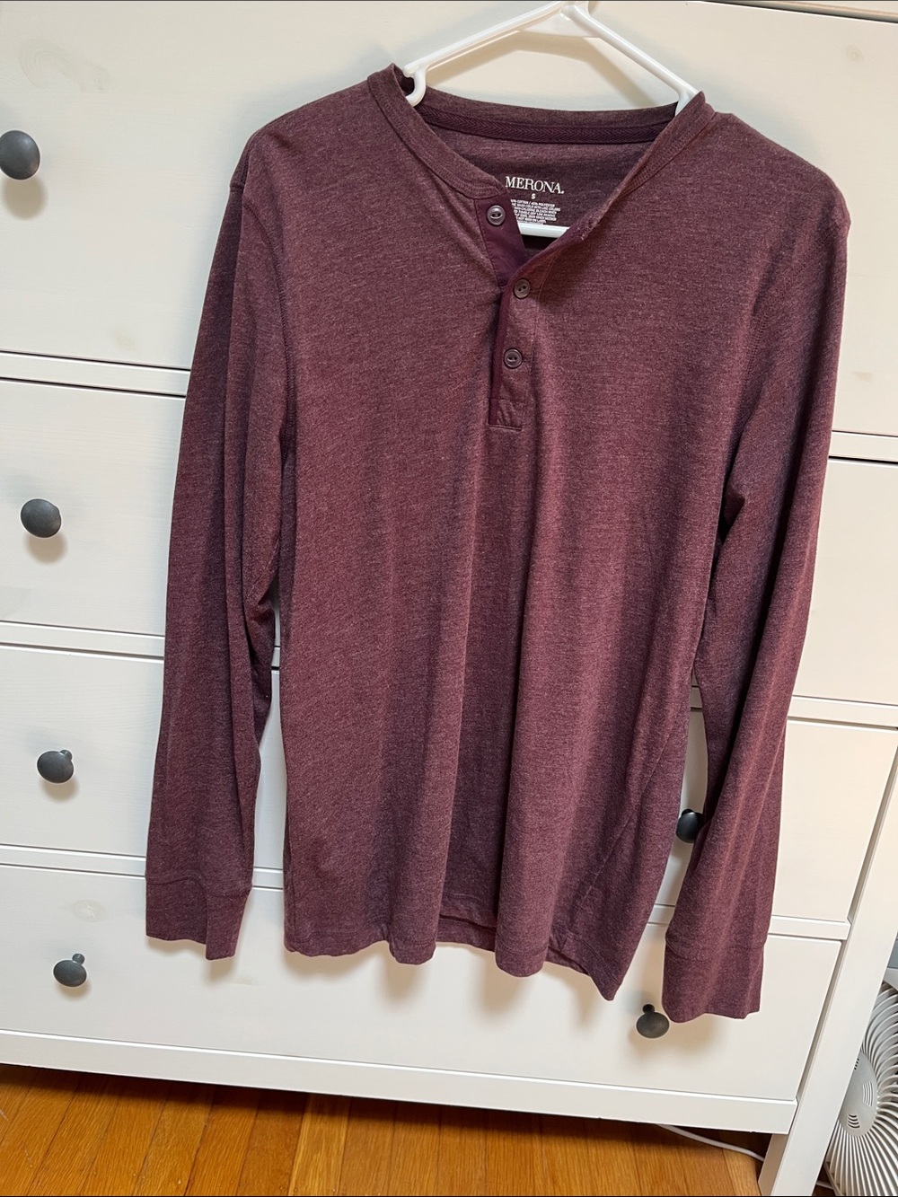 Merona Men's Long Sleeve Henley in Maroon